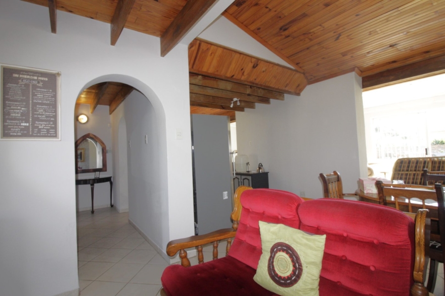 3 Bedroom Property for Sale in Wavecrest Eastern Cape